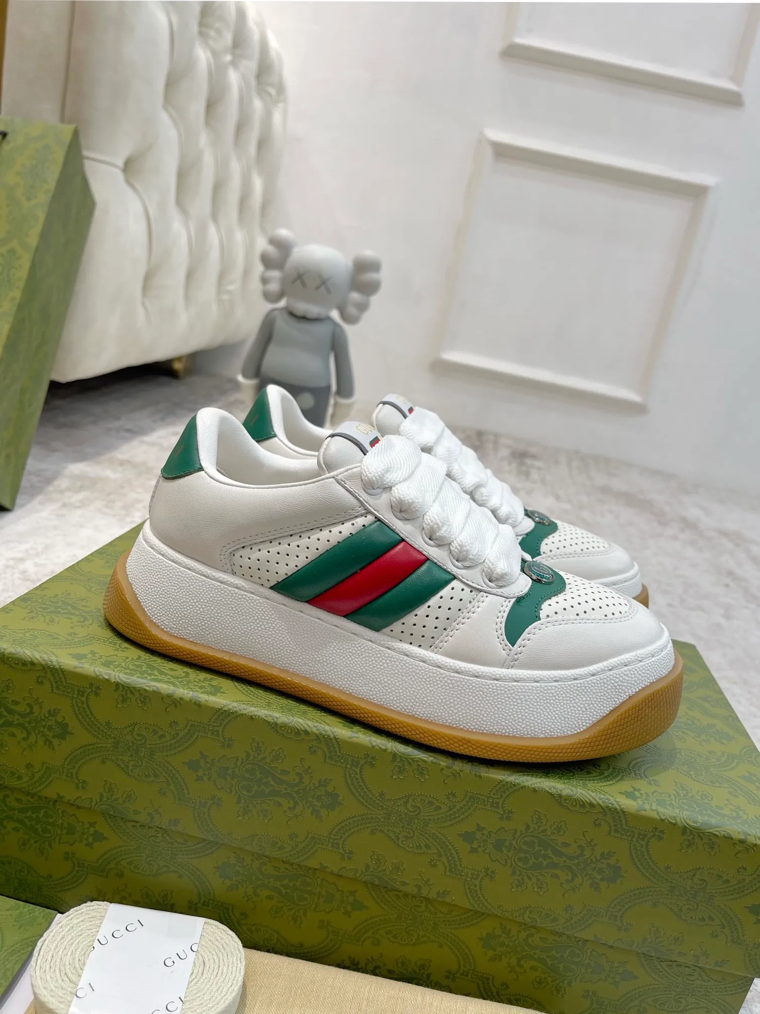 👟👟Ex-factory price 660👟👟Gucci's latest chubby thick-soled dirty shoes~~couple casual shoes, 6cm height-increasing shoes~~ The upper is stained cowhide stitched with classic double G cloth fabric, the terry cloth is delicate and sweat-absorbent and breathable, the foot pad is integrated with latex injection molding, 6cm thick T👟👟Ex-factory price U two-color sole✅ 35-40